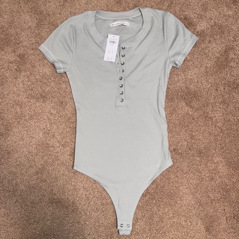 Abercrombie & fitch green t shirt button down bodysuit